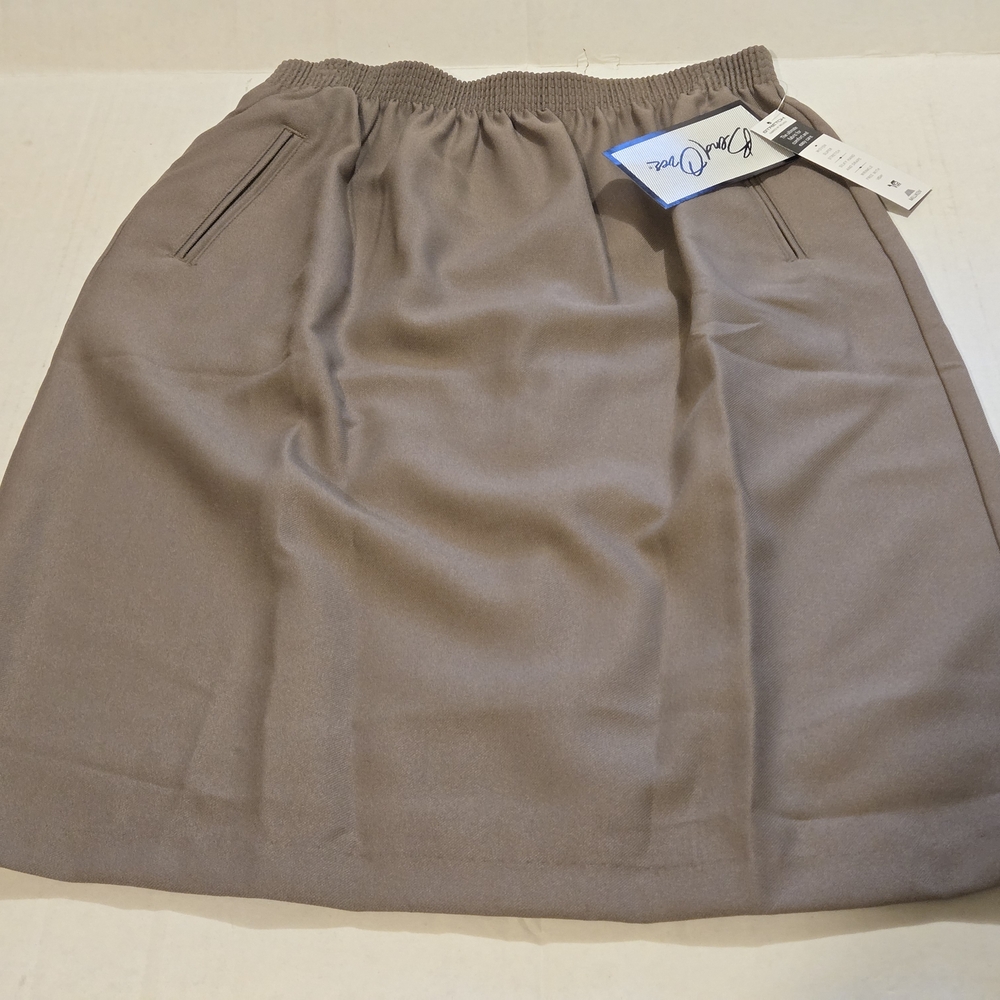 Bend Over Skirt Womens Size 16 Tan Pockets Straight Pencil Career Classic Office